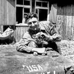 US and Pets – WW-2 (EUCMH) – 2021-008