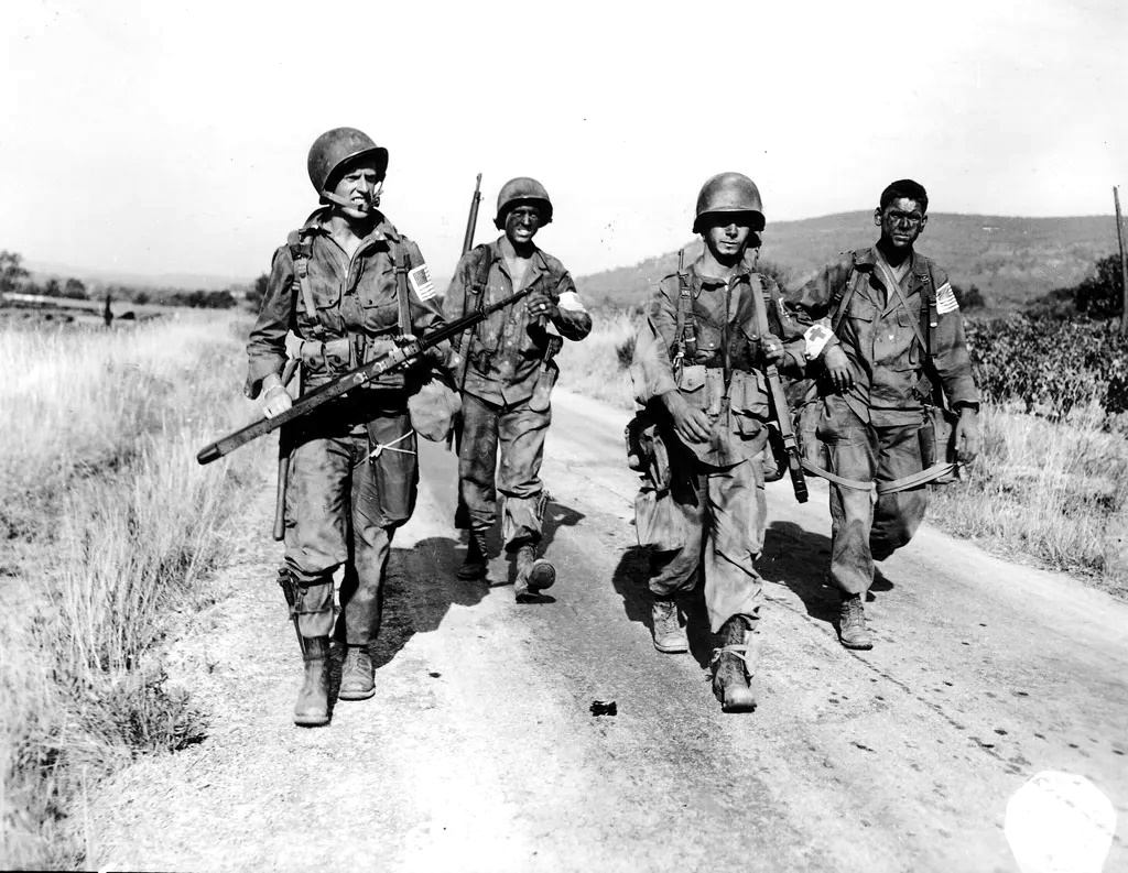 U.S. airborne on the ground in Southern France U.S. airborne on the ground in Southern France