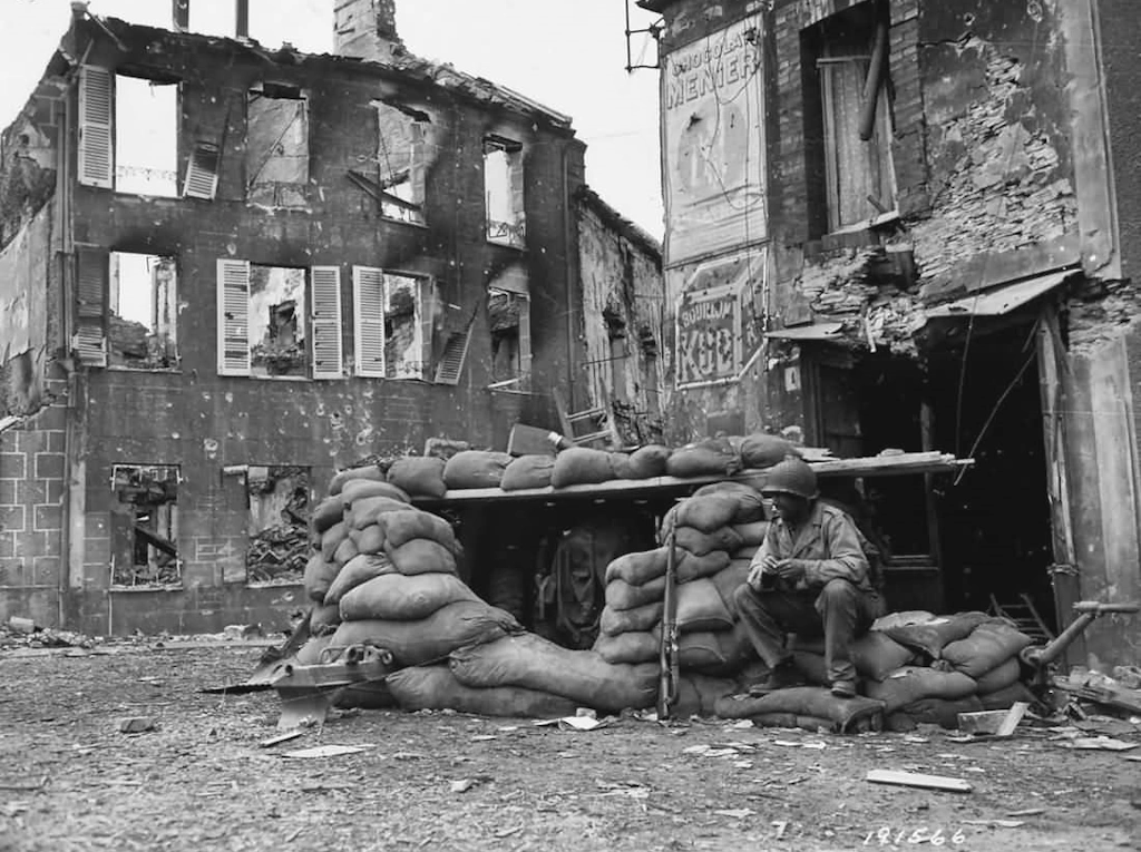 1-ID - Caumont (Normandy) 57-MM AT Gun in a Bunker - June 1944