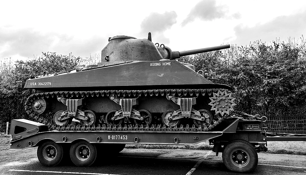 24-Wheeled Rogers M9 Trailer and Sherman M4 Tank (Photo Andy Lock)