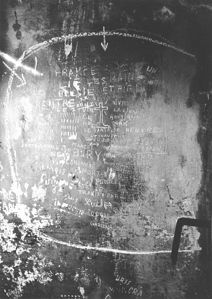 Prisoner-Stone-Wall-Carving-B-Breendonk