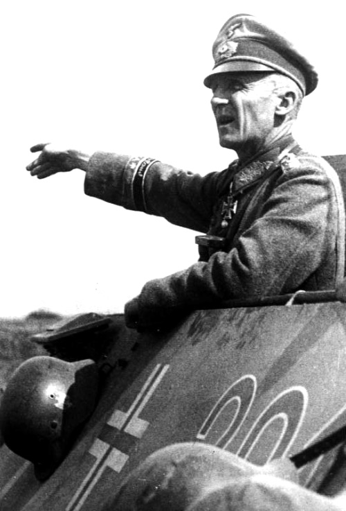 General der Panzertruppen Hasso Ecard von Manteuffel