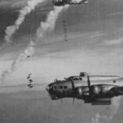 (EUCMH)-Lady Jeannette-B-17-G #42-97904-003
