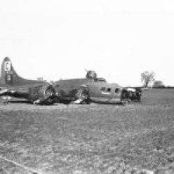 (EUCMH)-Lady Jeannette-B-17-G #42-97904-024