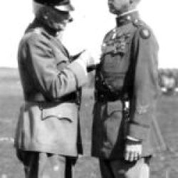 Hawaii – 1925 – Patton getting a medal