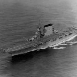 USS-Lexington-CV-2-launching-Martin-T4M-torpedo-planes-1931-